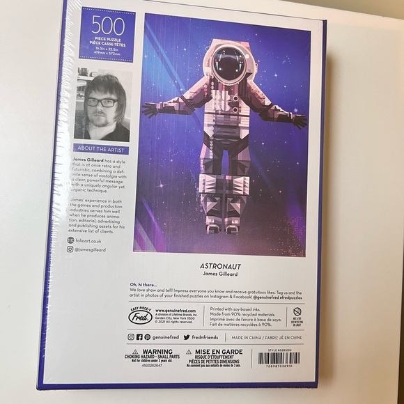 ❗️4/$65❗️Fred Astronaut Puzzle. 500 pieces. By artist James Gilleard. - Picture 3 of 4